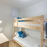 Host Wise - Trendy Bright Flats With Jacuzzi - 5 Min Διαμέρισμα