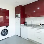 Host Wise - Trendy Bright Flats With Jacuzzi - 5 Min *