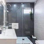 Host Wise - Trendy Bright Flats With Jacuzzi - 5 Min Διαμέρισμα Matosinhos (Porto)