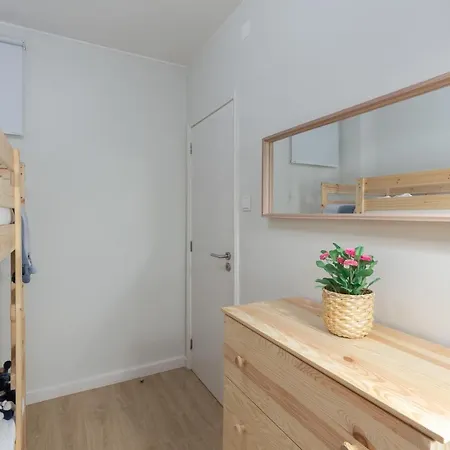 Host Wise - Trendy Bright Flats With Jacuzzi - 5 Min *