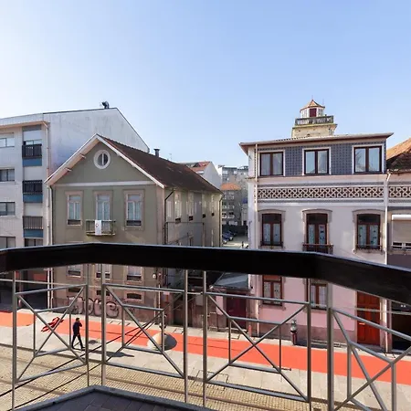 Διαμέρισμα Host Wise - Trendy Bright Flats With Jacuzzi - 5 Min