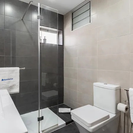 Host Wise - Trendy Bright Flats With Jacuzzi - 5 Min Appartamento