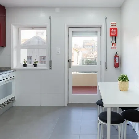 Host Wise - Trendy Bright Flats With Jacuzzi - 5 Min * Matosinhos (Porto)