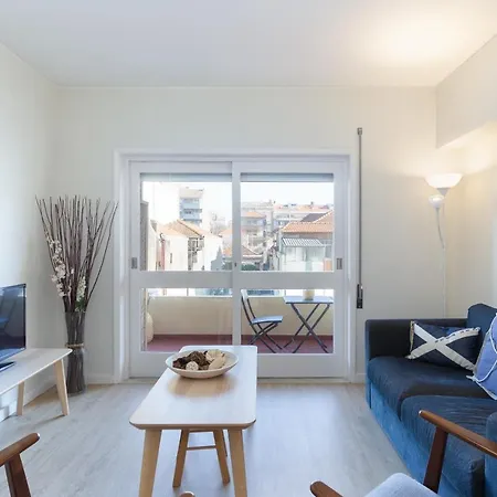 Host Wise - Trendy Bright Flats With Jacuzzi - 5 Min *