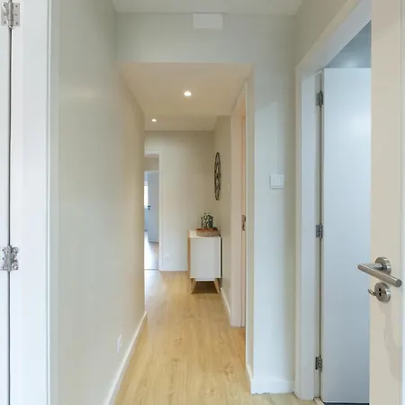 Host Wise - Trendy Bright Flats With Jacuzzi - 5 Min Apartament Matosinhos (Porto)