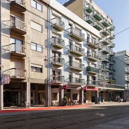 Διαμέρισμα Host Wise - Trendy Bright Flats With Jacuzzi - 5 Min *