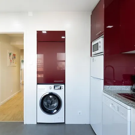 Host Wise - Trendy Bright Flats With Jacuzzi - 5 Min *