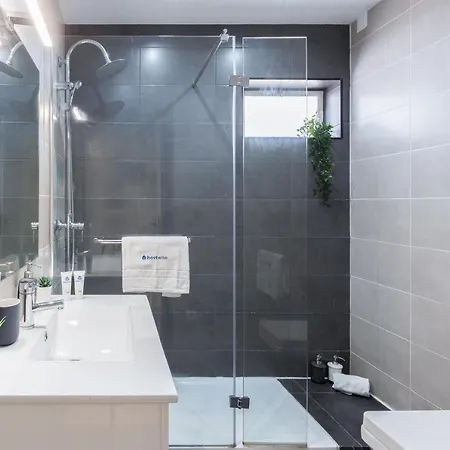 Host Wise - Trendy Bright Flats With Jacuzzi - 5 Min Apartament Matosinhos (Porto)