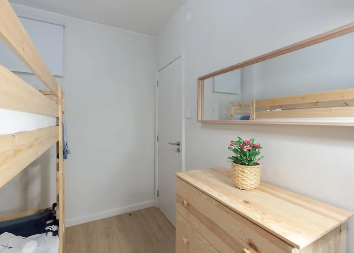 Host Wise - Trendy Bright Flats With Jacuzzi - 5 Min *