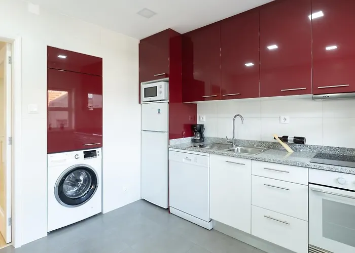 Host Wise - Trendy Bright Flats With Jacuzzi - 5 Min *