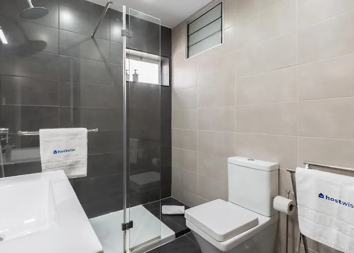 Host Wise - Trendy Bright Flats With Jacuzzi - 5 Min Apartamento