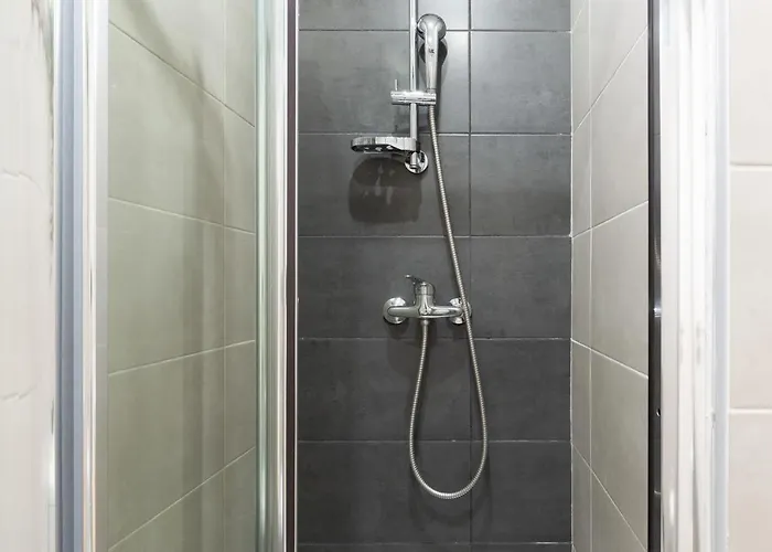 Host Wise - Trendy Bright Flats With Jacuzzi - 5 Min Apartamento