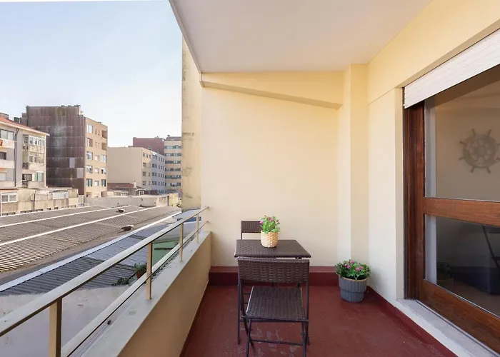 Host Wise - Trendy Bright Flats With Jacuzzi - 5 Min