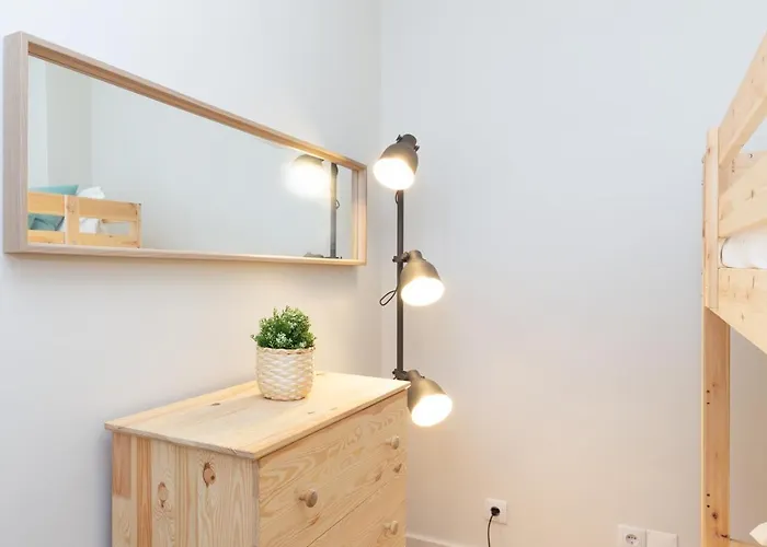 Host Wise - Trendy Bright Flats With Jacuzzi - 5 Min Apartamento *