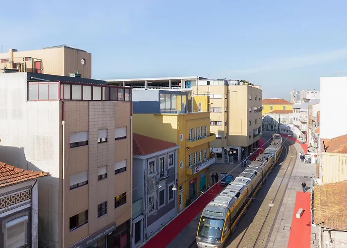 Host Wise - Trendy Bright Flats With Jacuzzi - 5 Min