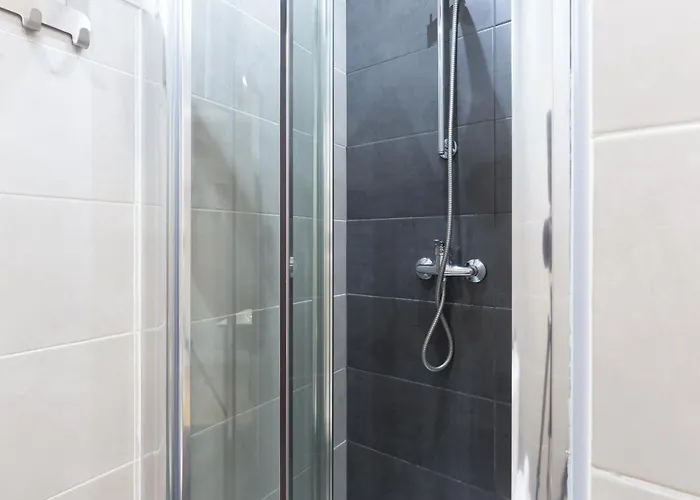 Host Wise - Trendy Bright Flats With Jacuzzi - 5 Min Apartamento Matosinhos (Porto)